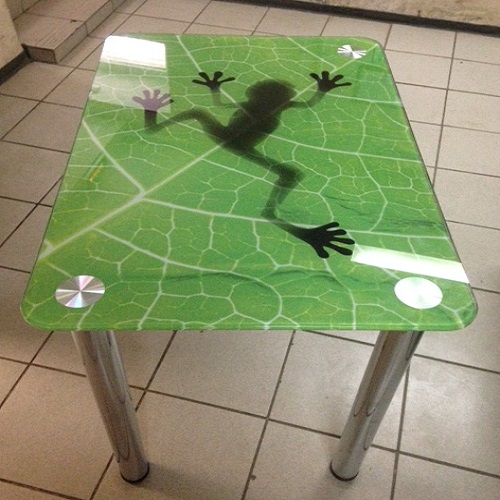 Стеклянный стол лягушка     